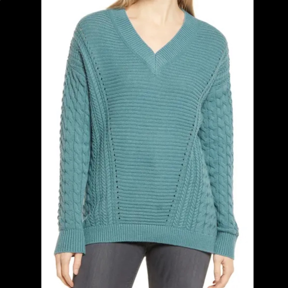 Caslon Cable V-Neck Sweater - Teal Britt (L)